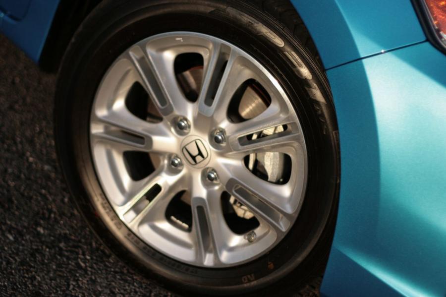  Honda Insight EX 2010 года  (фото 48 из 53)